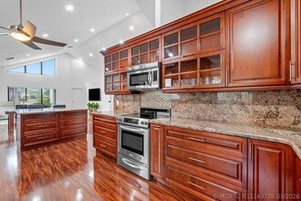 Building Photo - 5236 Via De Amalfi Dr