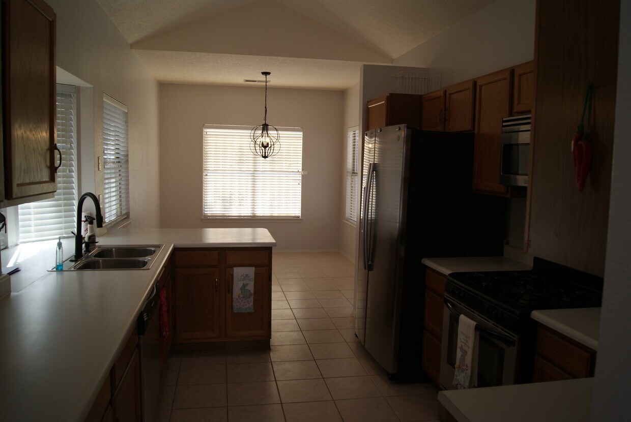 Foto del edificio - 10728 Academy Ridge Rd NE