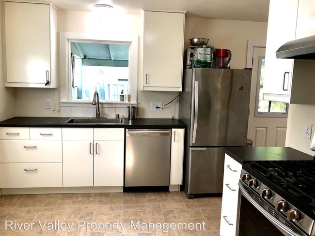 Building Photo - 2 br, 1 bath House - 2976 Kroy Way