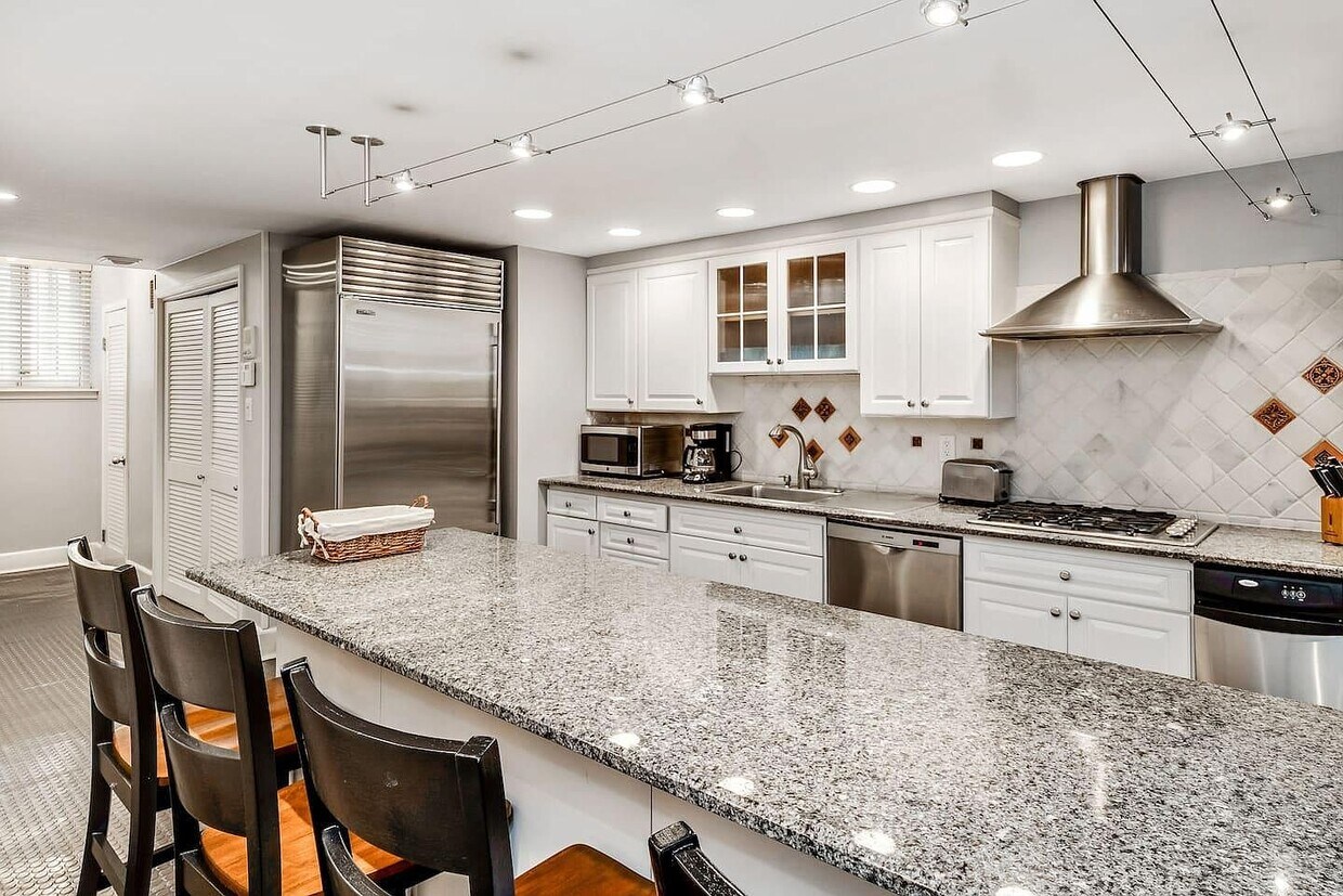 Foto principal - 413 S Carlisle St
