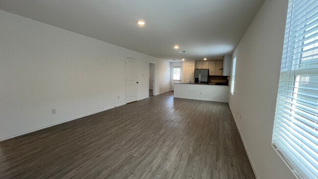 Foto del edificio - Charming 3-Bedroom Home in Ruby Crossing