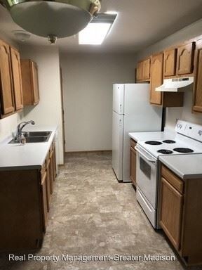 Building Photo - 92-98 Niehoff Dr
