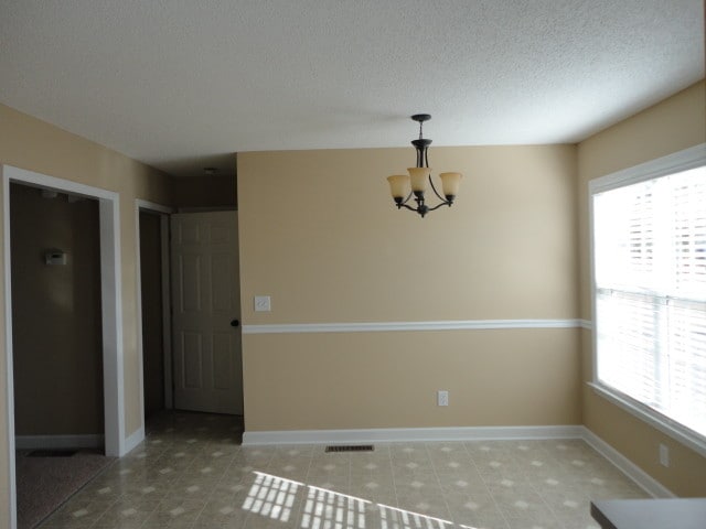 Foto del edificio - 2920 Bridgeport Dr