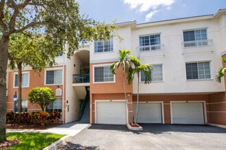 Building Photo - 1305 Myrtlewood Cir E