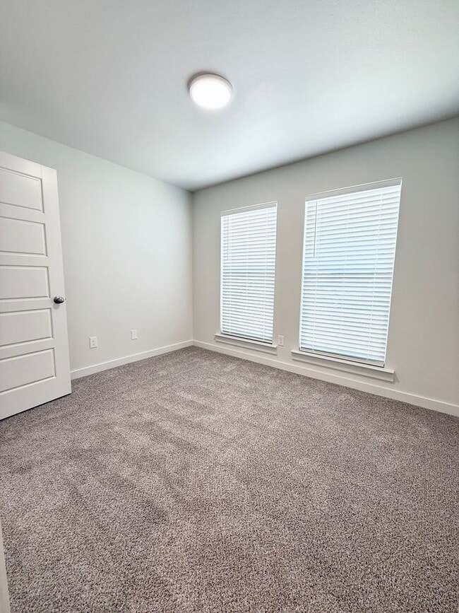 Building Photo - Brand New 3/2/2 Build Located On Cul-De-Sac In Matador Pointe!