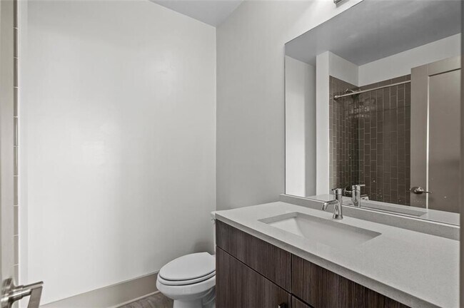 Foto del edificio - 63 Reynolds Square Ln