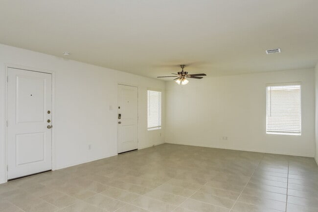 Foto del edificio - 5942 Wedgemere Dr