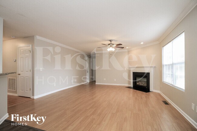 Foto del edificio - 196 Huron Ct