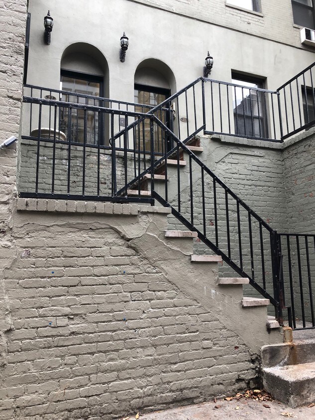 Foto principal - 273 W 22nd St