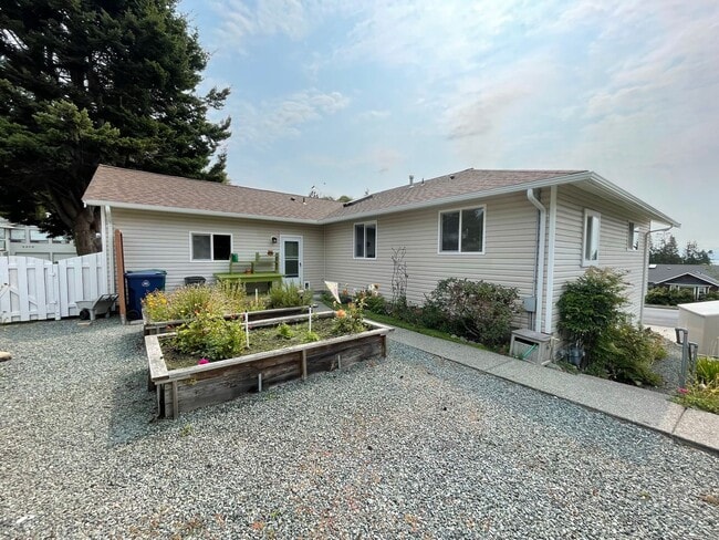 Building Photo - 4412 Bryce Dr