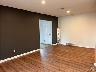 Building Photo - 149 Denrose Dr