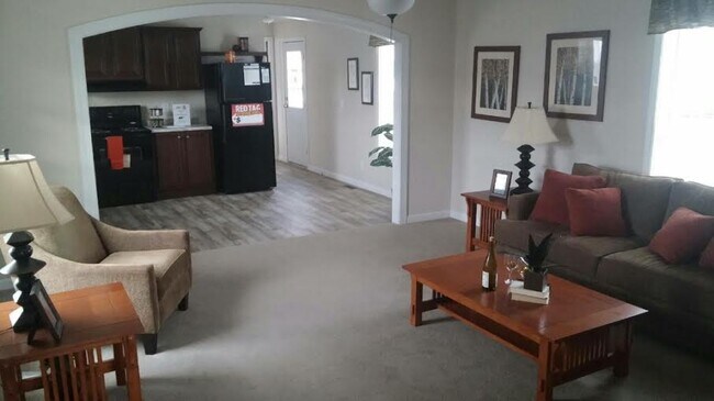 Foto del edificio - 3688 Chapel Ln