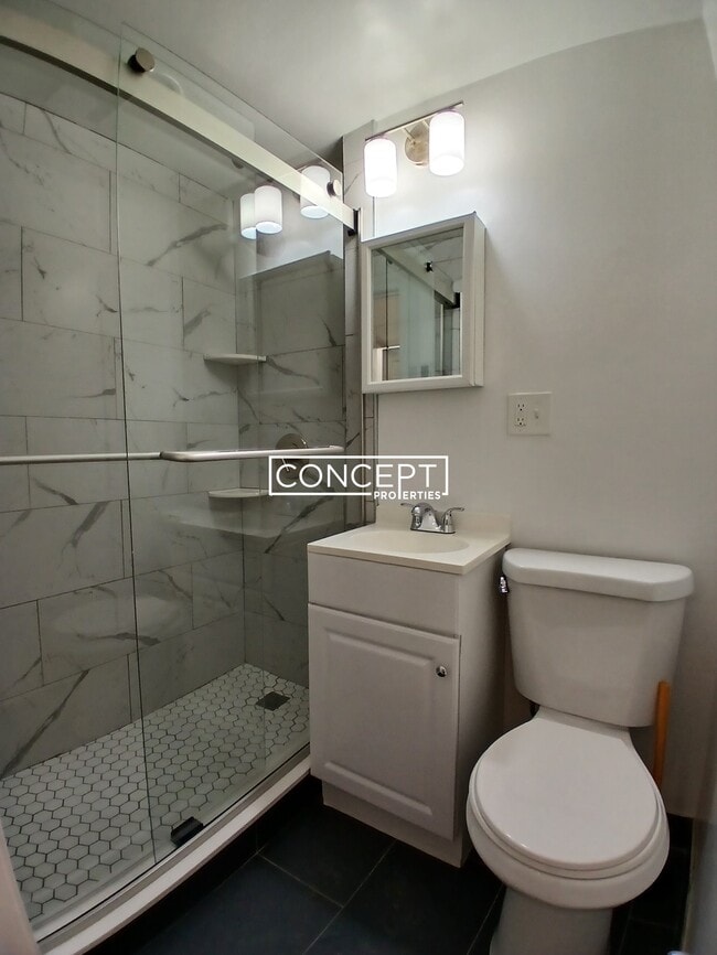 Building Photo - 270 Newbury St