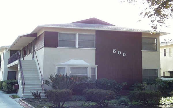 Primary Photo - 800 E Garfield Ave