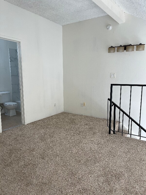 Foto del edificio - 912 W Cameron St