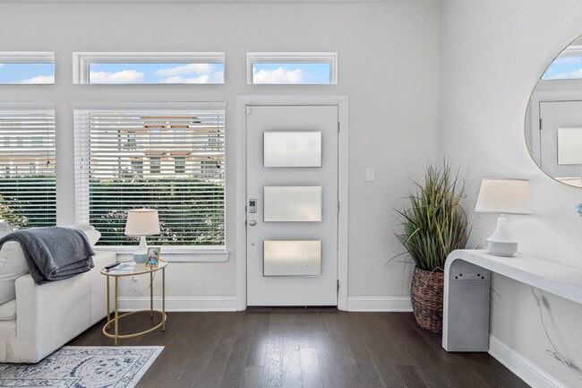 Photo - 3207 Forest Park Boulevard - 1 Townhome
