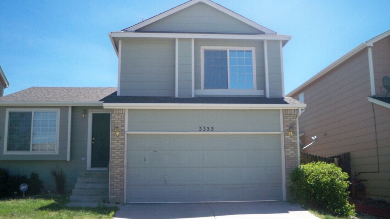 Primary Photo - Make this lovely house your new home on Ta...