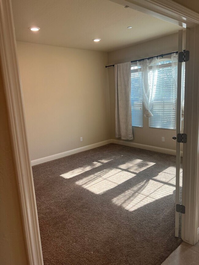 Foto del edificio - Charming Loma Vista Home