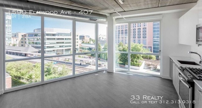 Building Photo - Centrum Evanston - Luxury 2 Bedroom 2 Bath