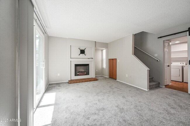 Foto del edificio - 1645 W Baseline Rd