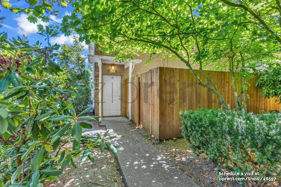 Primary Photo - 12211 SE 59th St