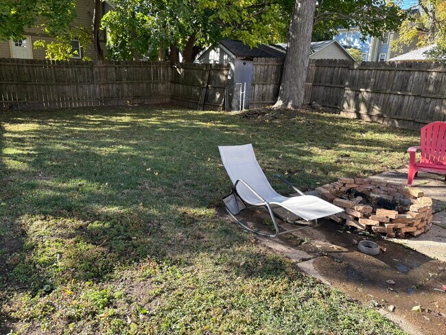 Foto del edificio - 605 S Prairie St