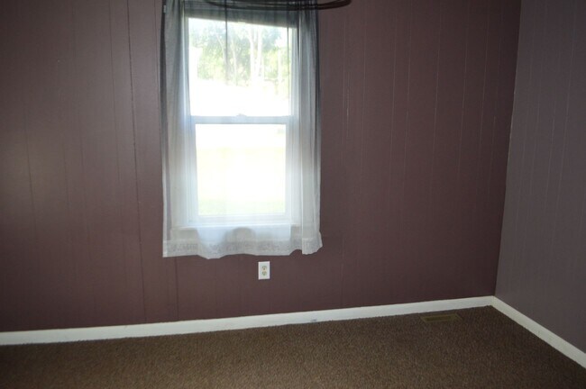 Foto del edificio - FOR RENT: 2 Bedroom house