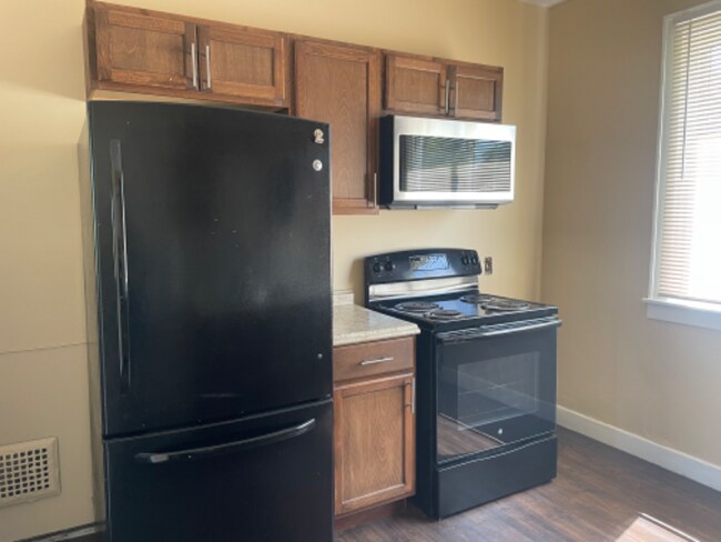 Building Photo - 8241 Ironwood St