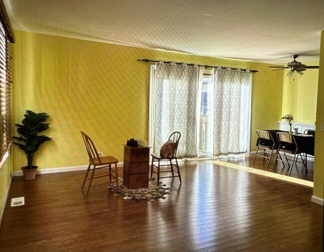 Foto del edificio - 7757 W Briar Ct