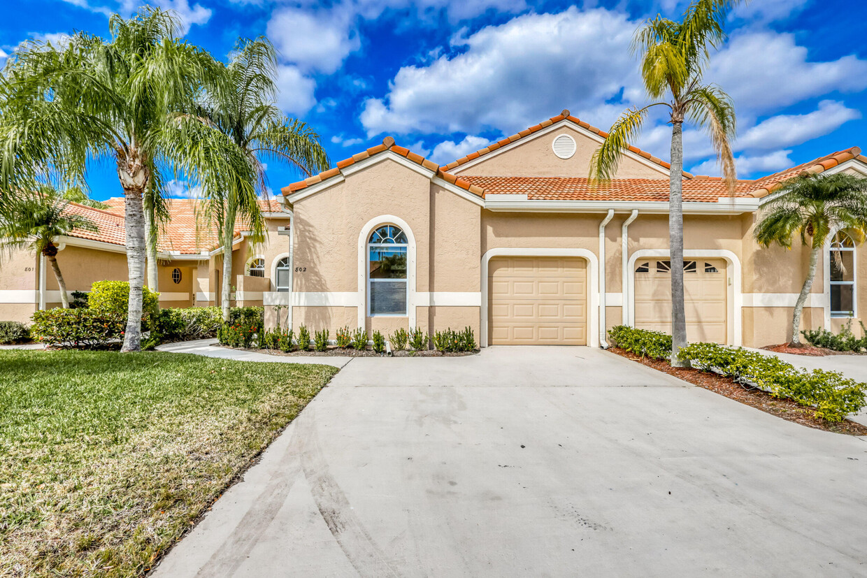 Foto principal - 802 Sabal Palm Ln