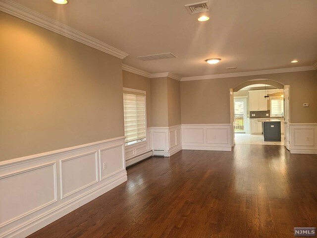 Building Photo - 464 9th St