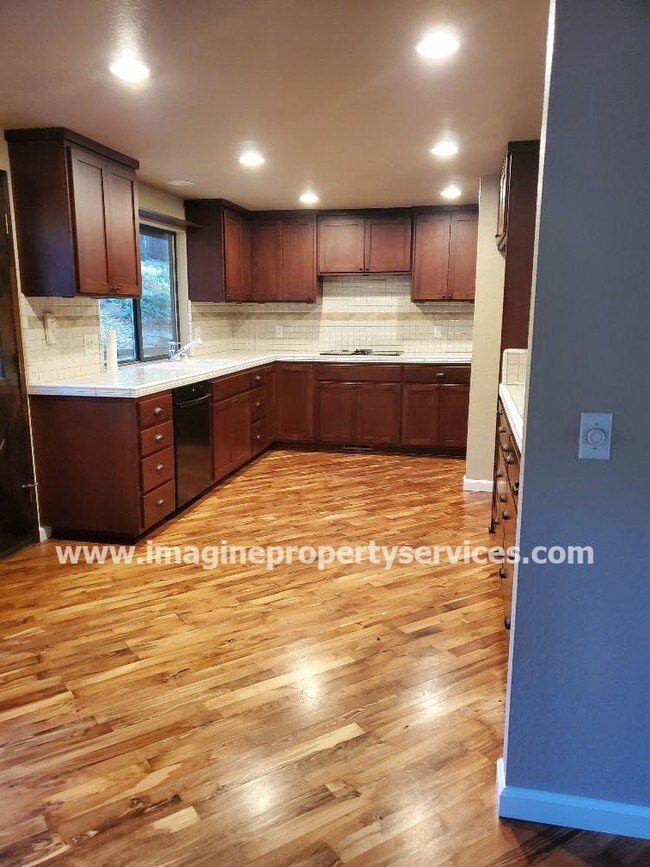 Building Photo - Beautiful Cameron Park Home For Rent