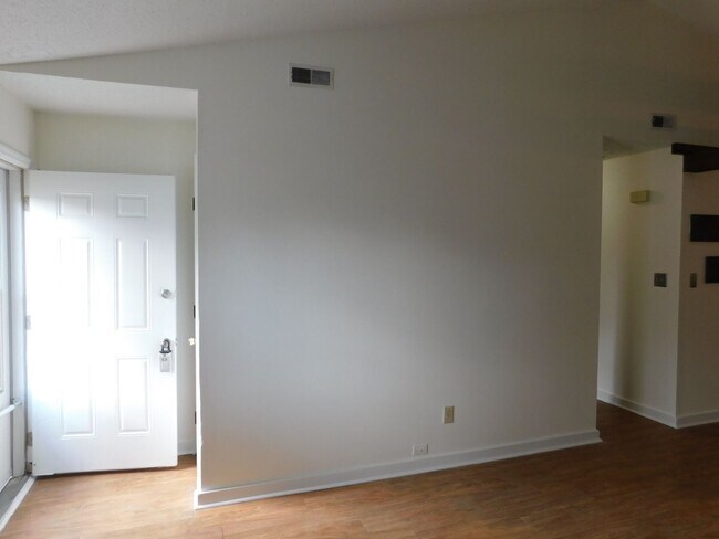 Foto del edificio - Affordable Gem!