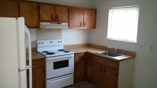 Building Photo - 420 S 21st Ave