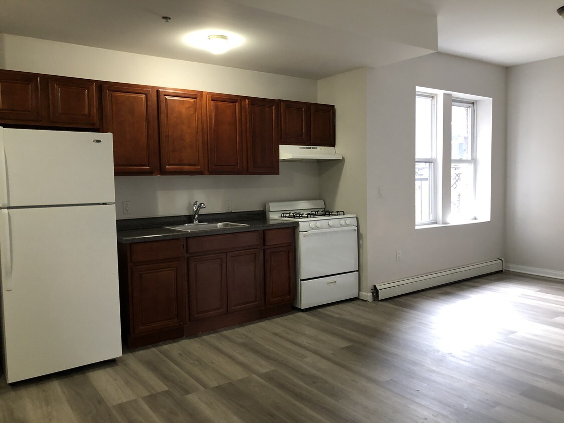 Foto principal - 20 Emory St