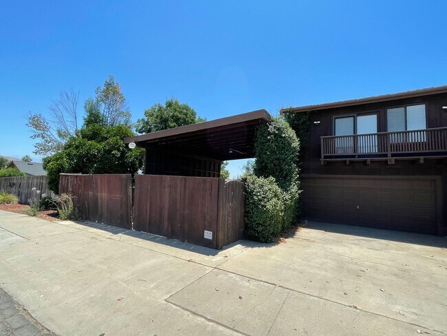 Building Photo - Spacious Two story home Available Soon in ...