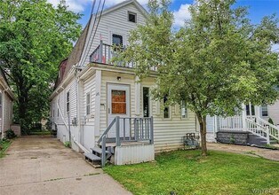Building Photo - 31 Riverside Ave