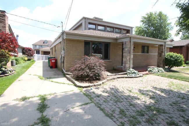 Building Photo - 4 br, 3 bath House - 37894 Lakeville St