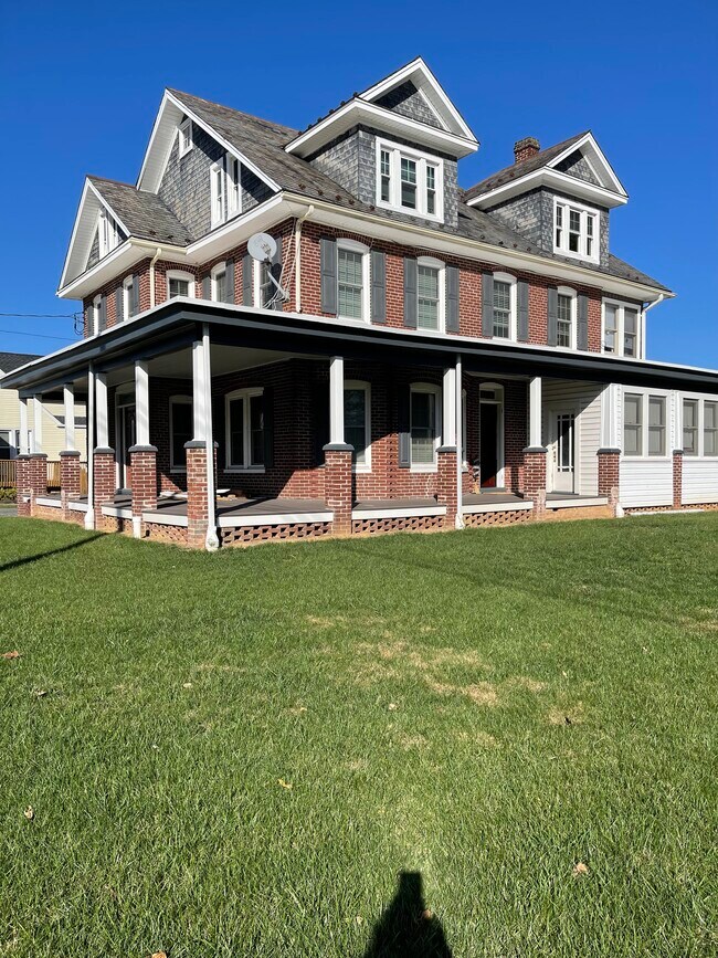 Foto del edificio - 925 Francis Scott Key Hwy