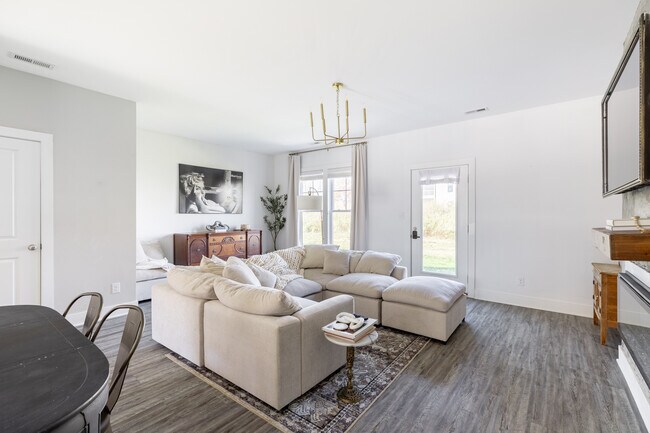 Foto del edificio - 71 Warwick Dr