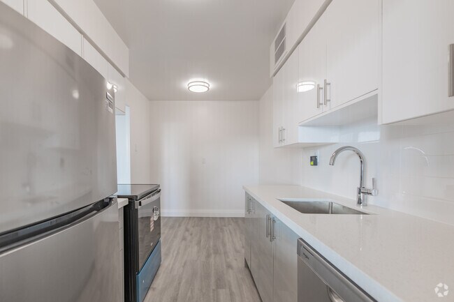 1 chambre, 1 salle de bain - 79 m² - Cuisine - 10, 40, 50 Carabob Ct