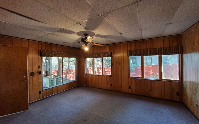 Foto del edificio - Two Bedroom Home