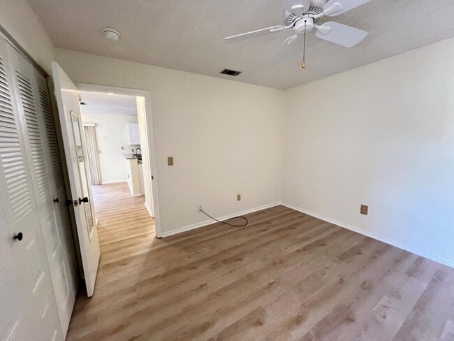 Foto del edificio - 1471 Sheafe Ave NE