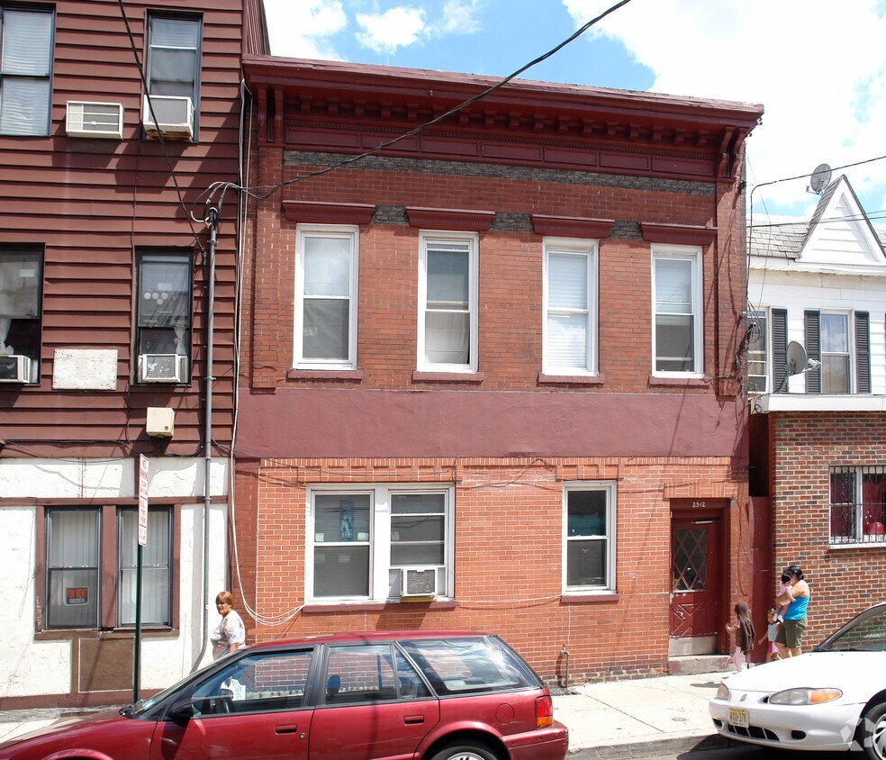 Building Photo - 2512 Central Ave