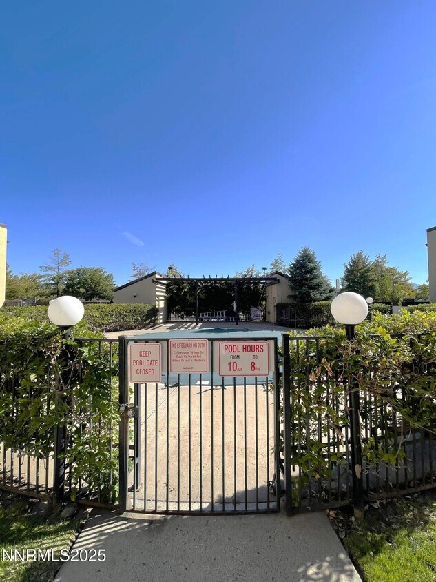 Building Photo - 2450 Lymbery St