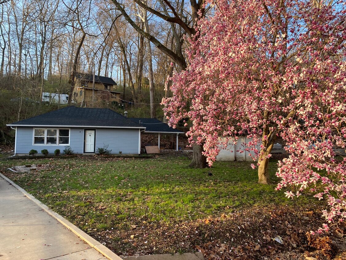 624 W Valley Dr, Ballwin, MO 63021 House Rental in Ballwin, MO