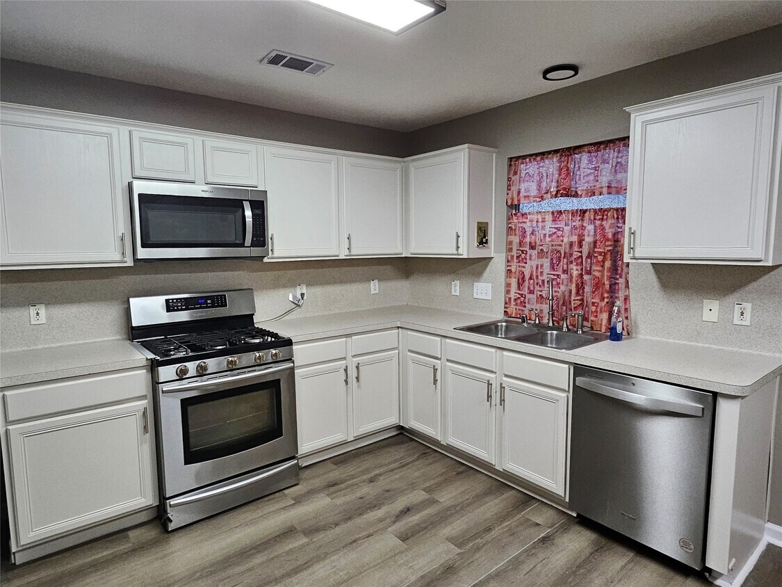 Building Photo - 19411 Ambrosia Falls Dr