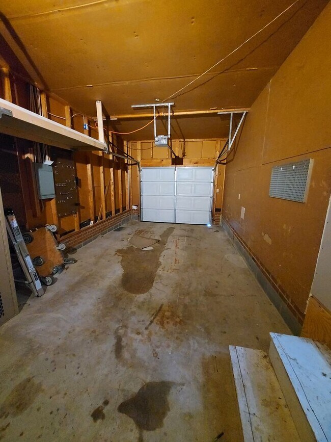 Building Photo - 1504 DIAMOND ROAD~TIFFANY PINES