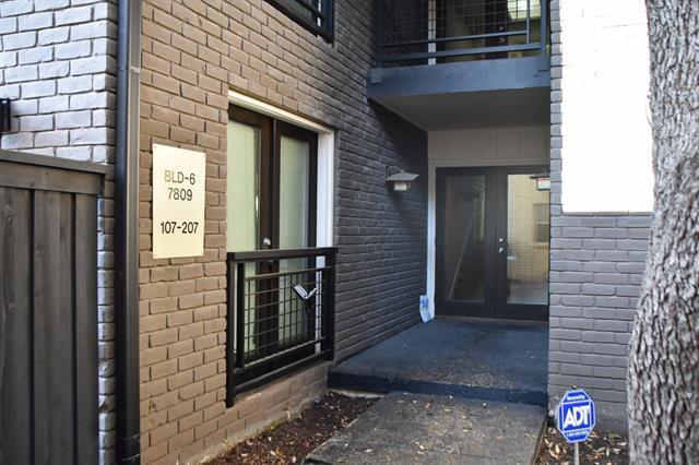 Foto del edificio - 7807 Meadow Park Dr