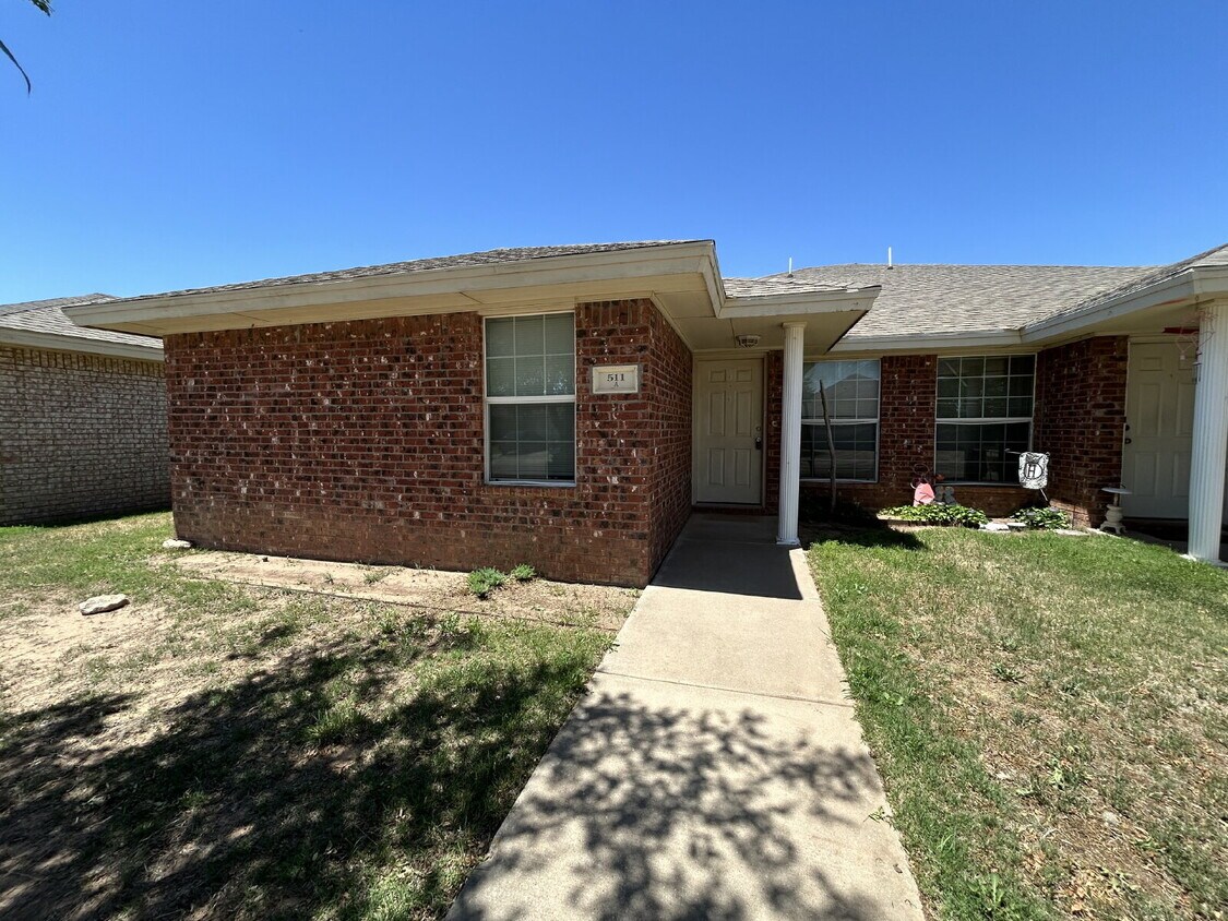 Foto principal - Beautiful Duplex in Northwest Lubbock
